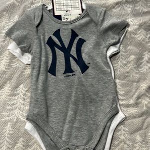 New York Yankees bodysuits